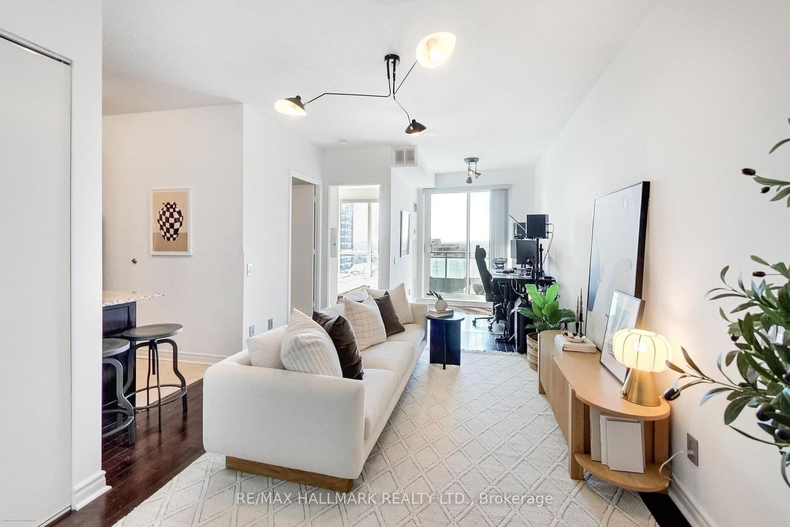 #2001 - 60 Byng Avenue