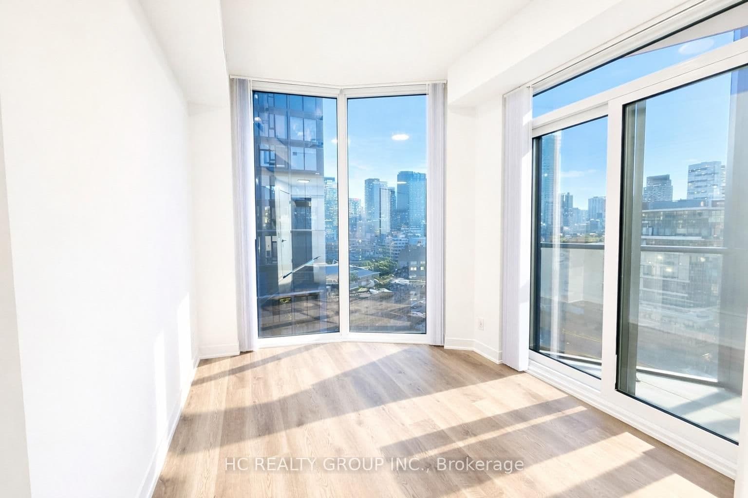 #1712 - 180 Front Street E