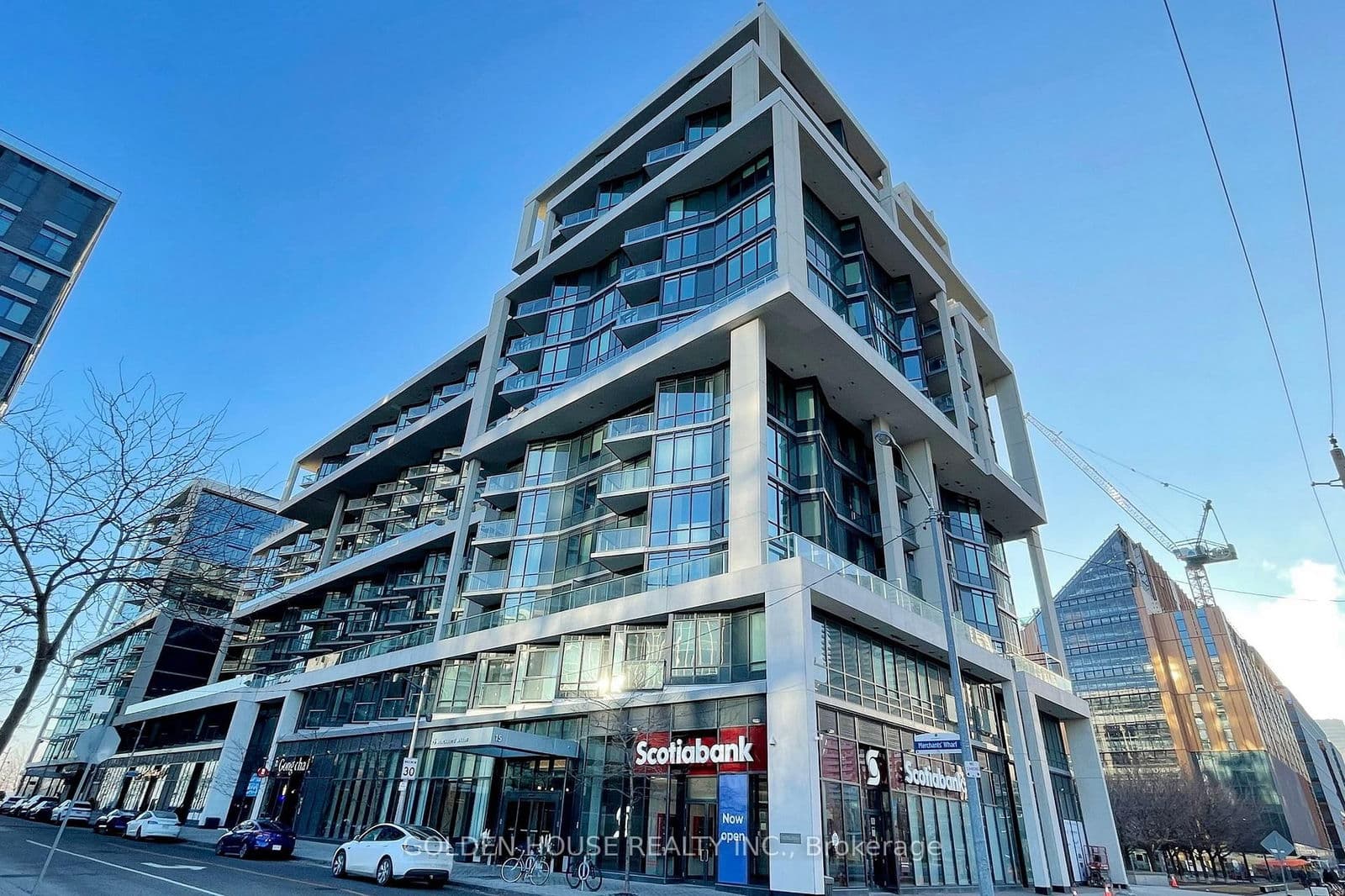 #732 - 15 Merchants' Wharf