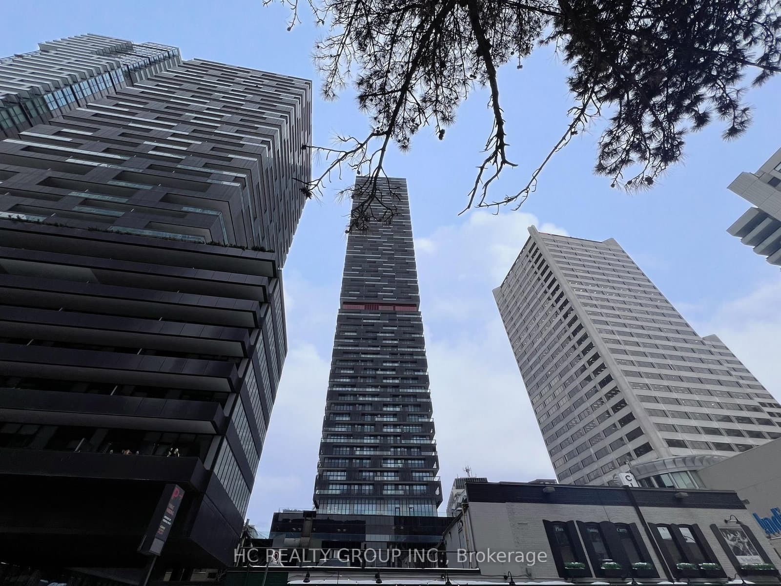 #5203 - 8 Eglinton Avenue E