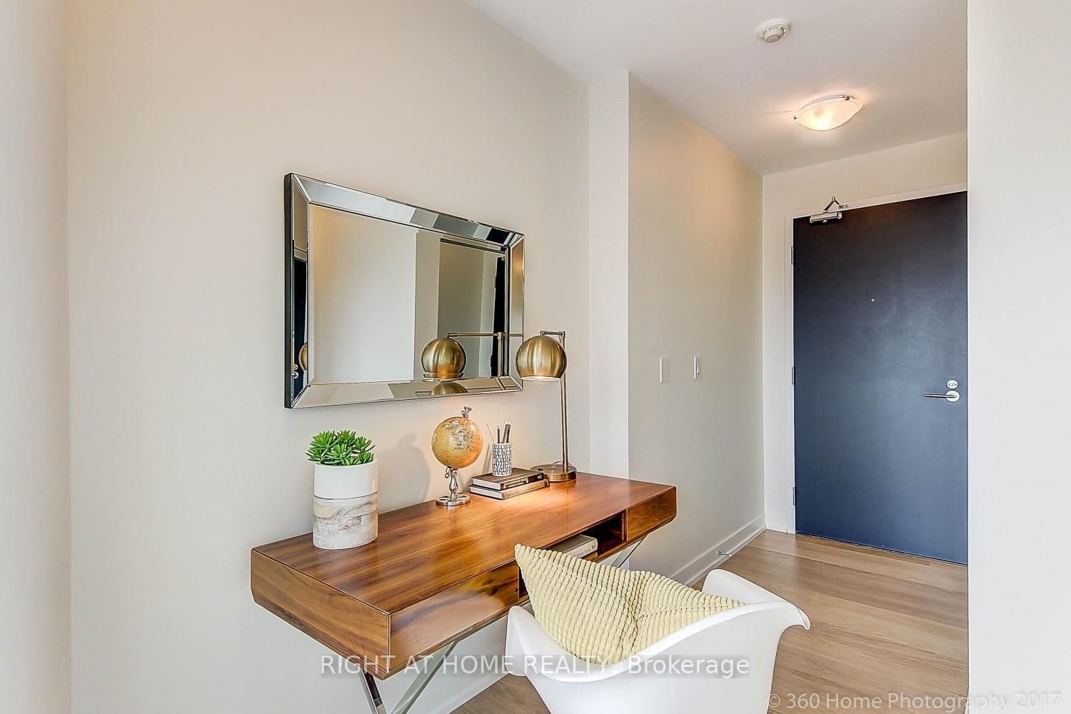 105 George Street, Unit 1613