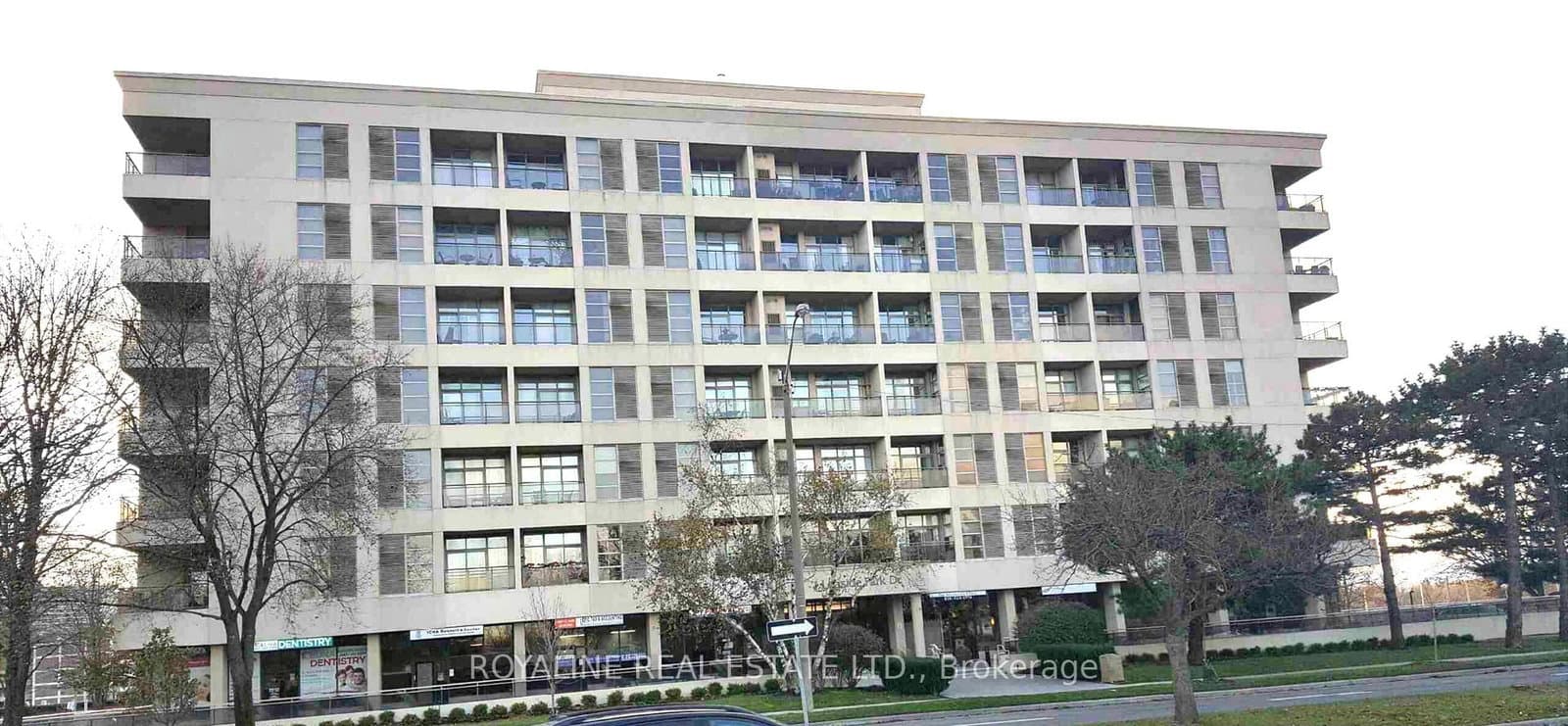 #319 - 1 Leaside Park Drive N