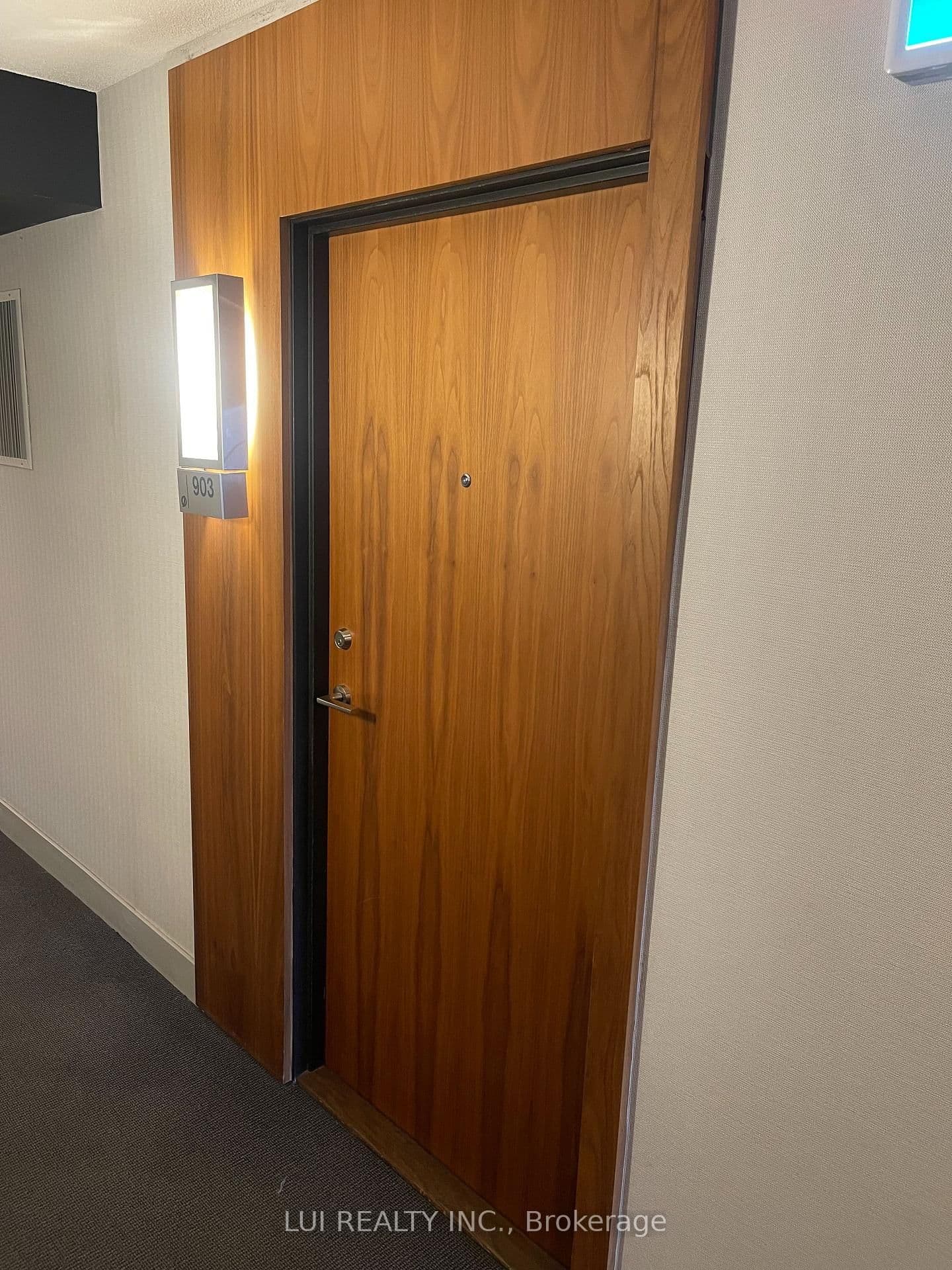 #903 - 75 queens wharf Road