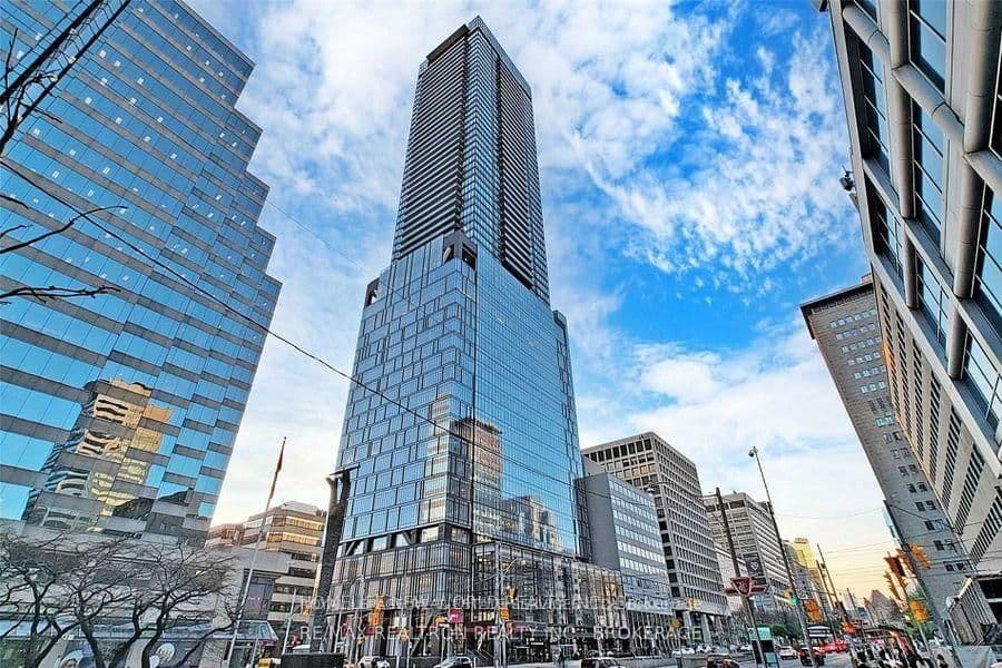 #2910 - 488 University Avenue