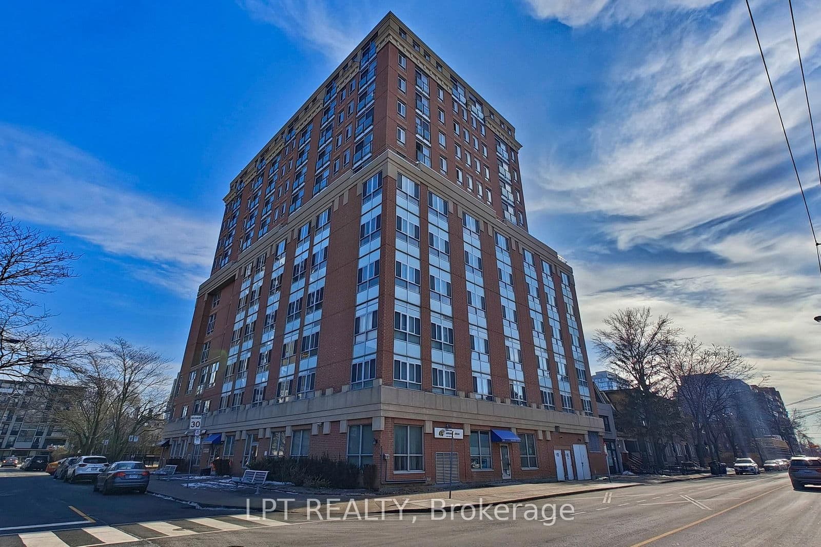15 Maplewood Avenue, Unit PH 6