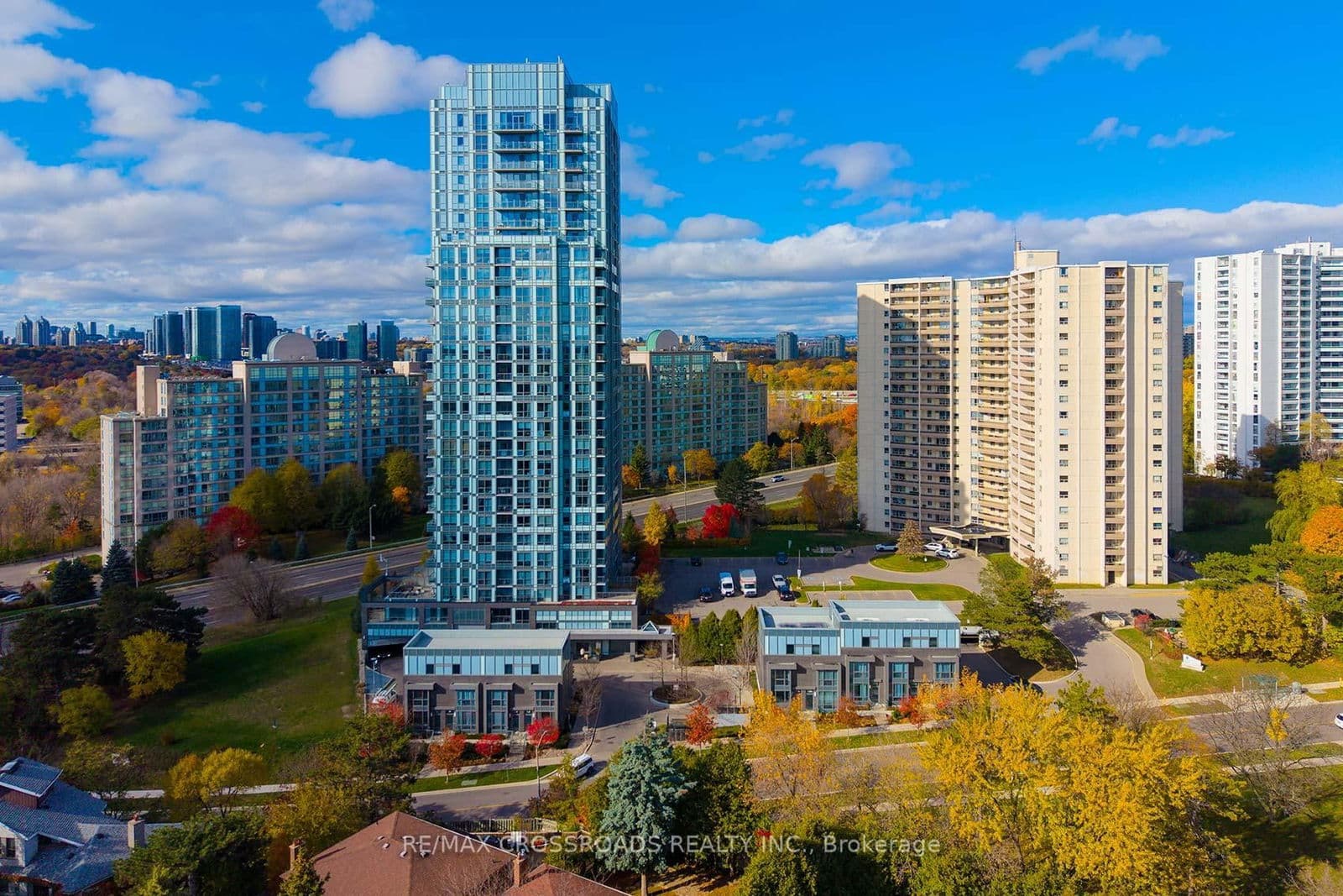 #601 - 18 Graydon Hall Drive