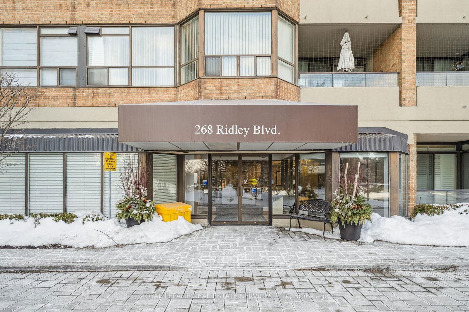 #1716 - 268 Ridley Boulevard