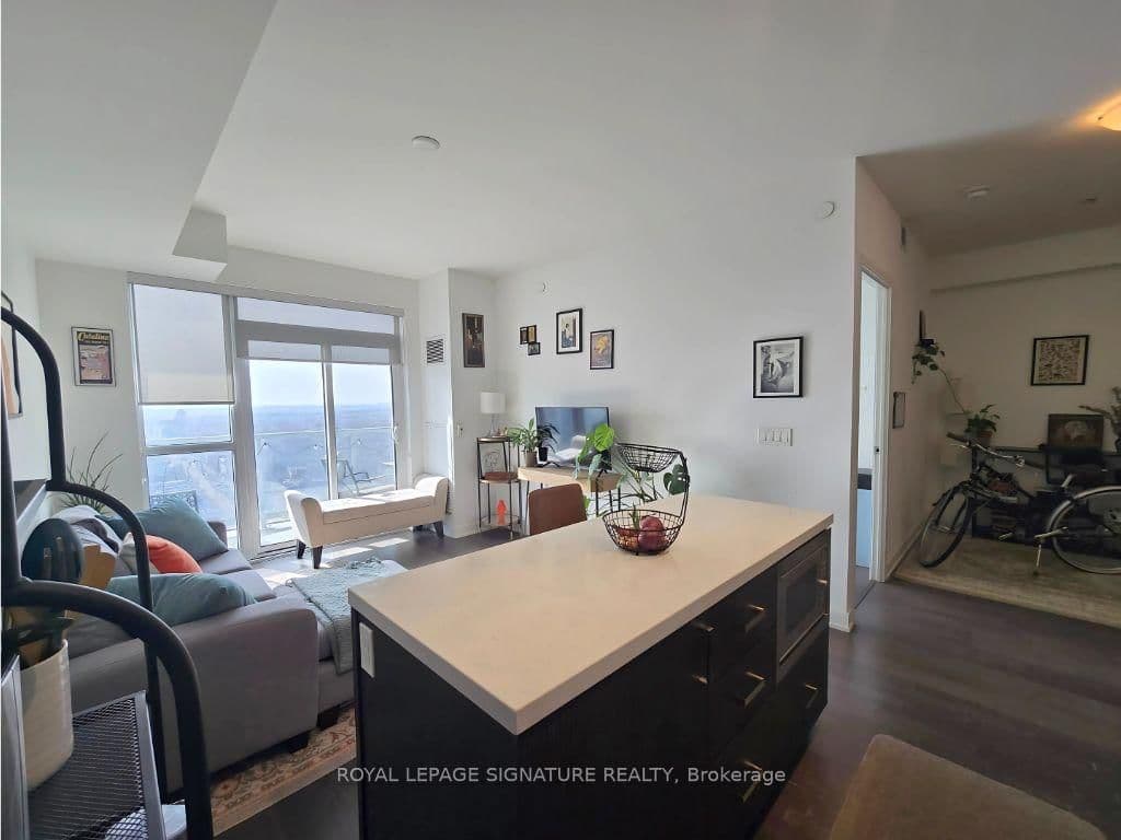 501 St. Clair Avenue W, Unit 1808