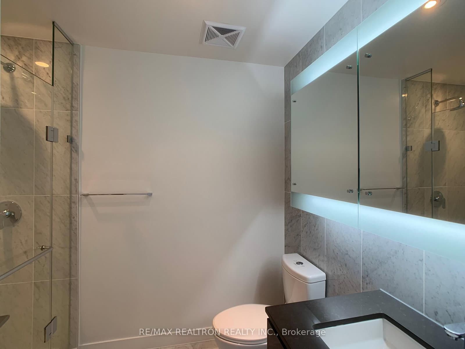 117 Mcmahon Drive, Unit 1002
