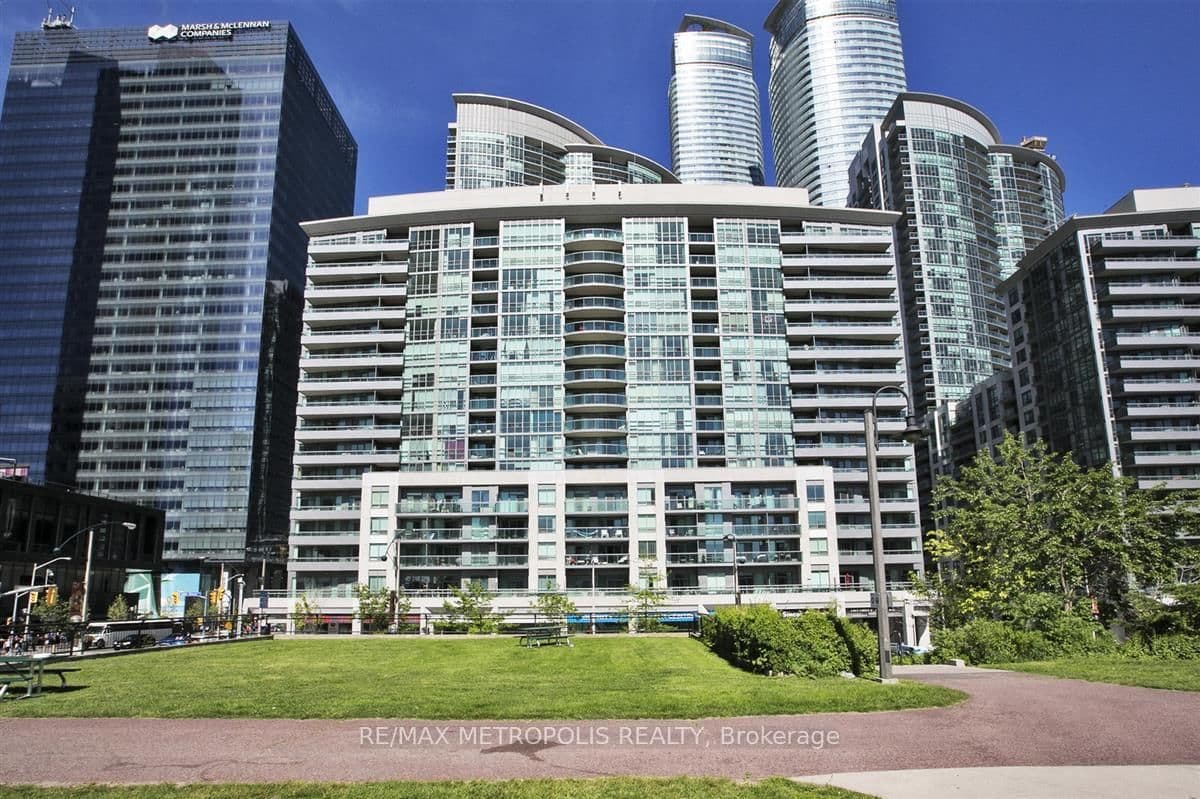 #321 - 51 Lower Simcoe Street