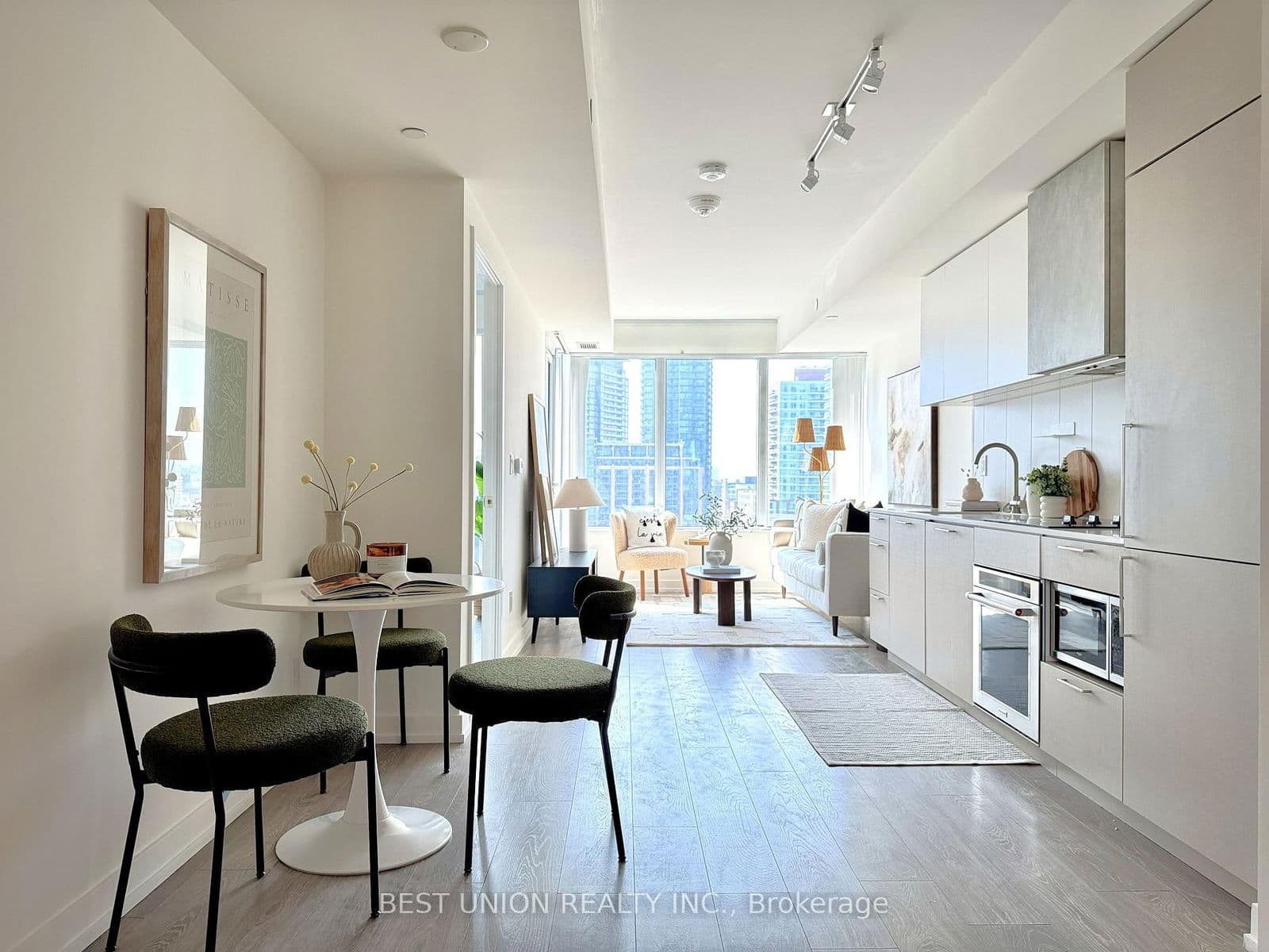 #1210 - 19 Western Battery Road