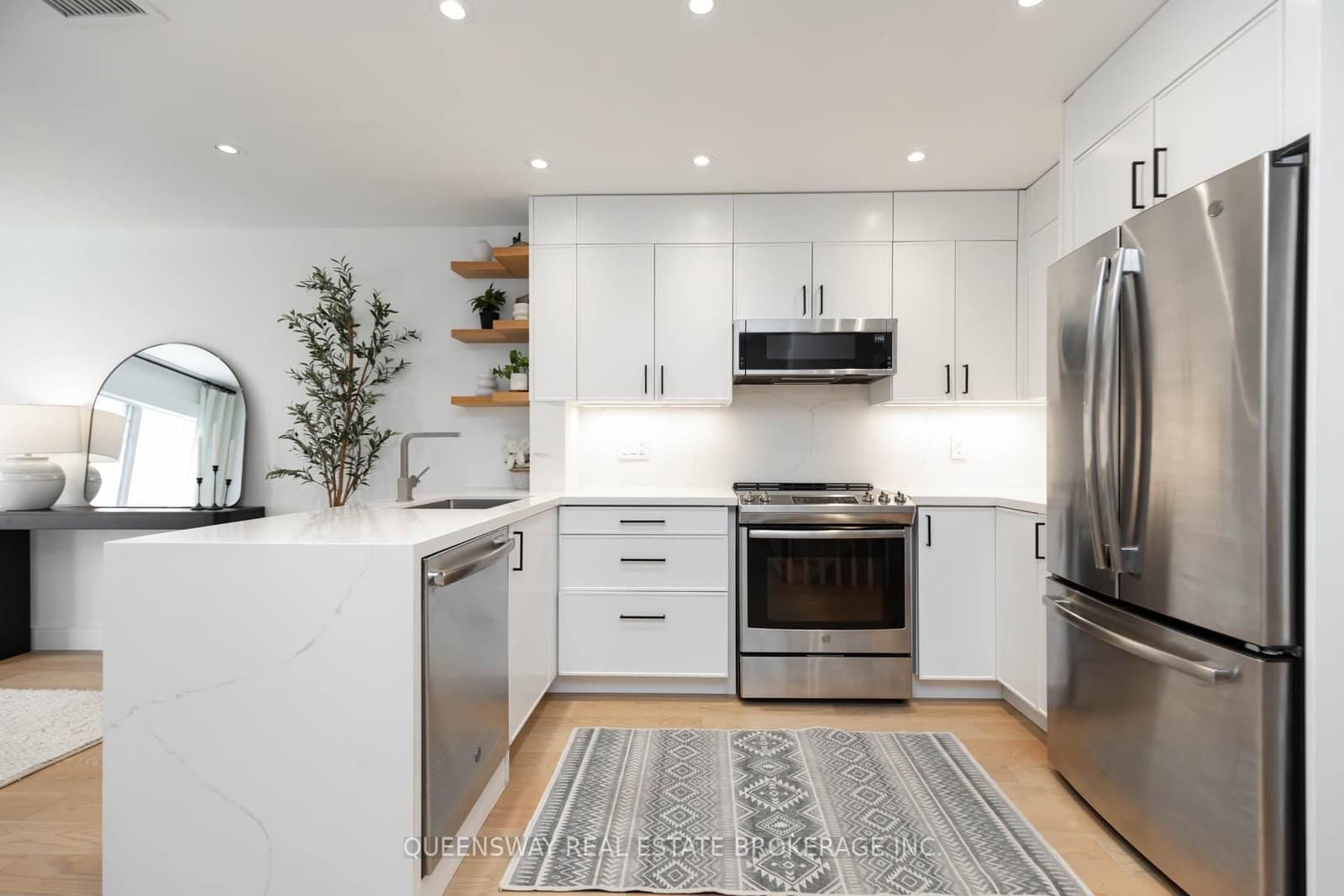 #19 - 232 St. George Street