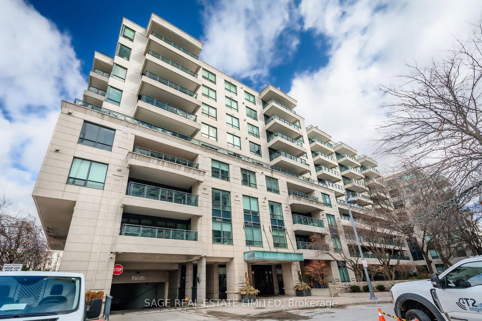 #615 - 20 Scrivener Square