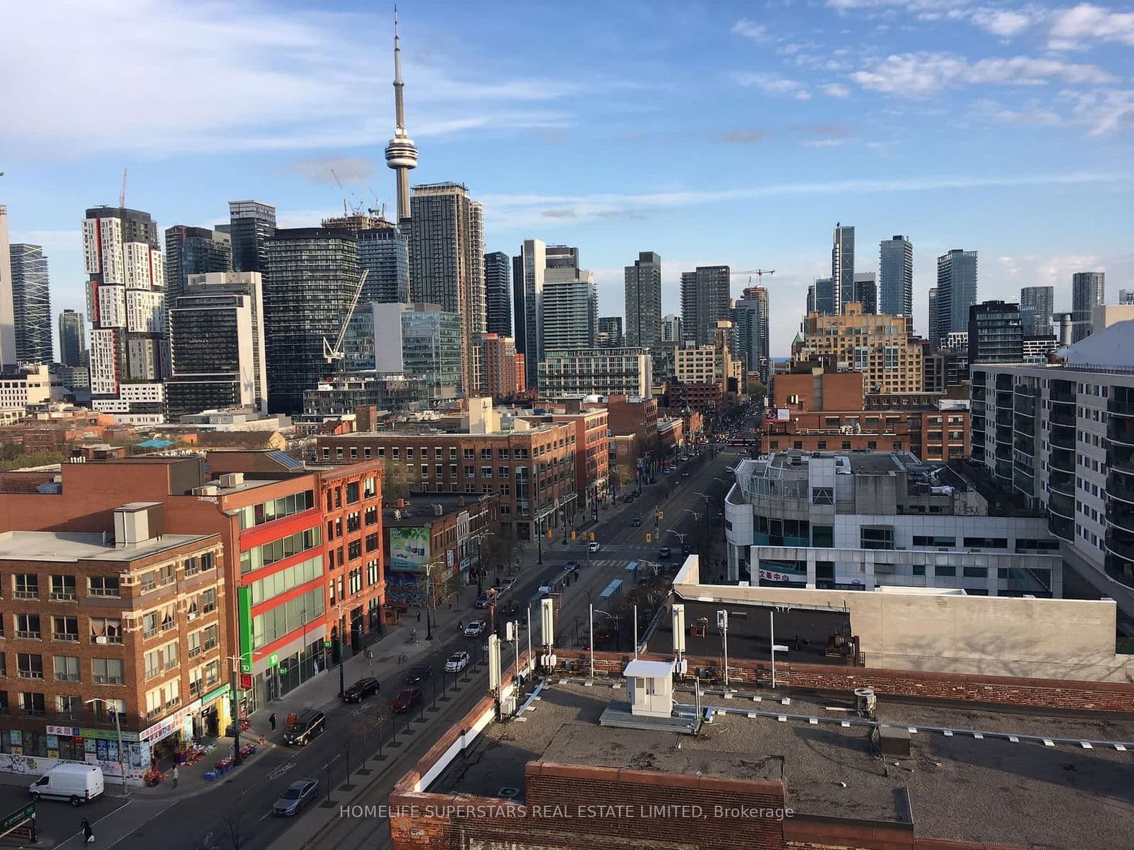 10 Willison Square N, Unit 305