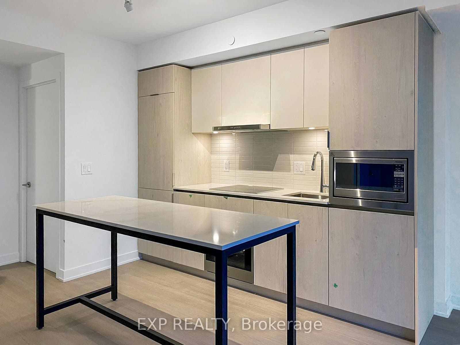 47 Mutual Street, Unit 1306