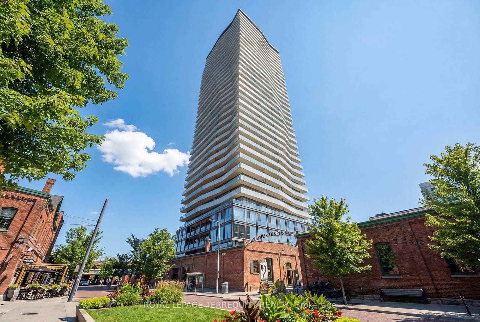 390 Cherry Street, Unit 2401
