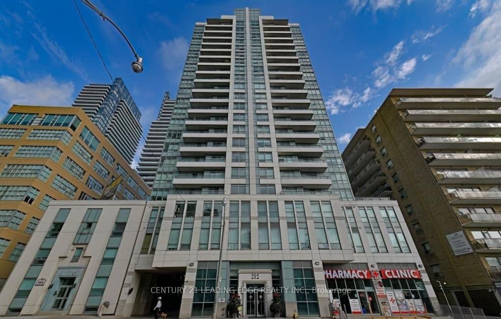 #1012 - 212 Eglinton Avenue E