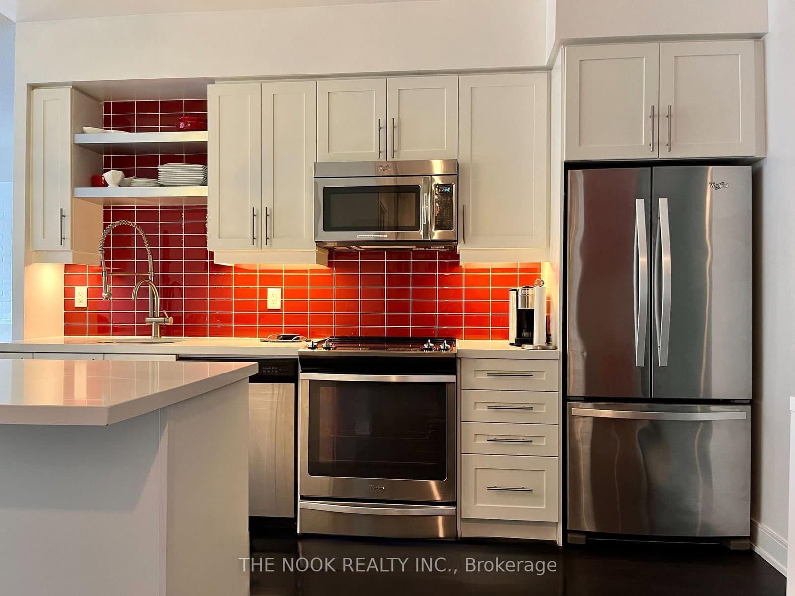 525 Adelaide Street W, Unit 1835