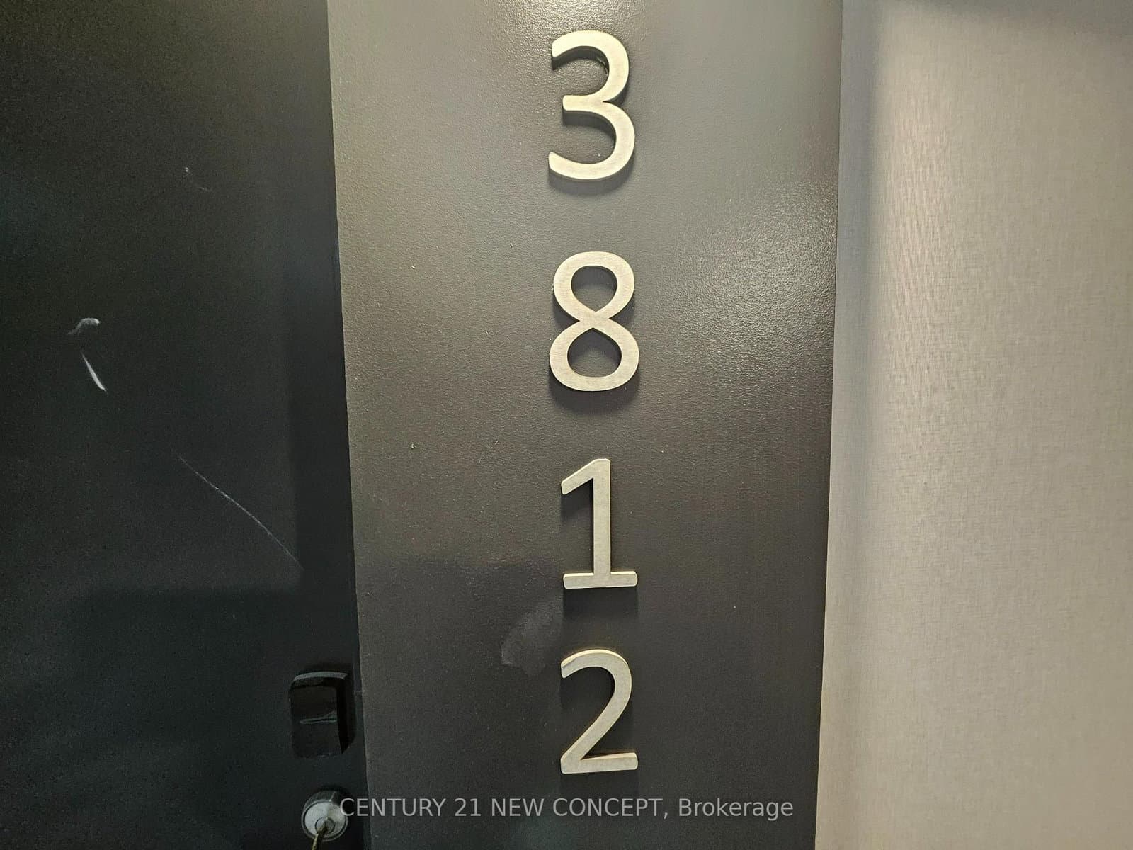 #3812 - 180 Front Street