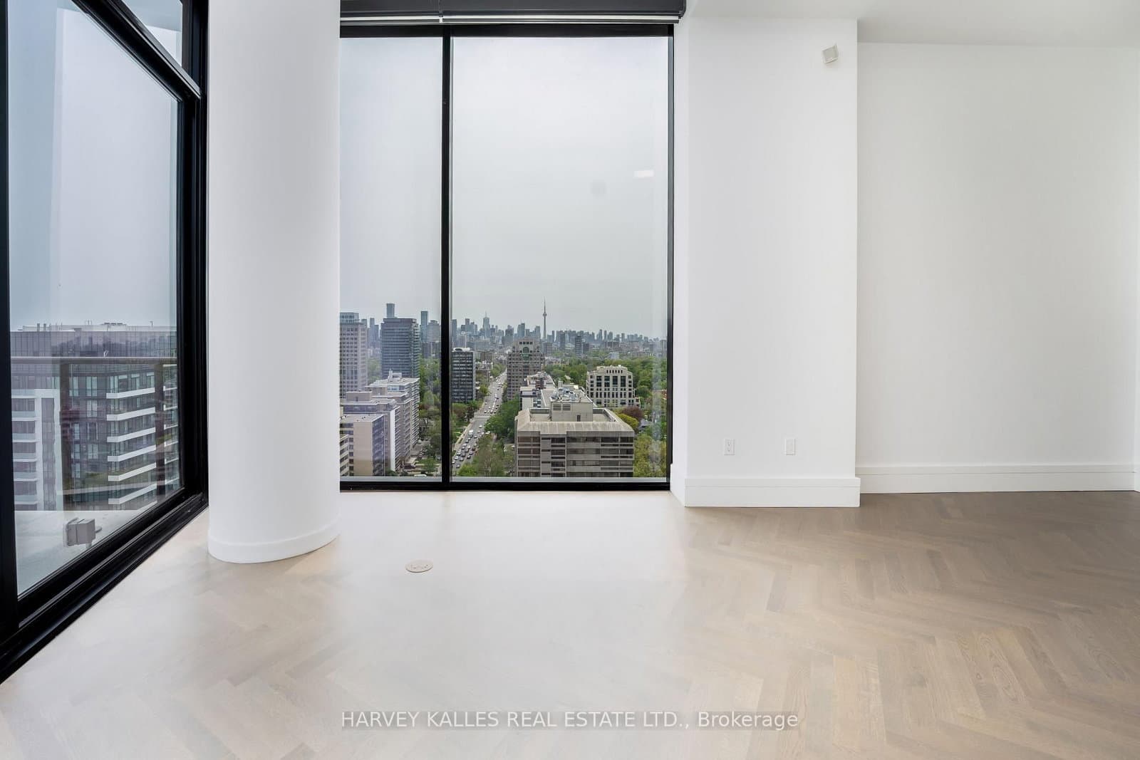 #2002 - 215 Lonsdale Road