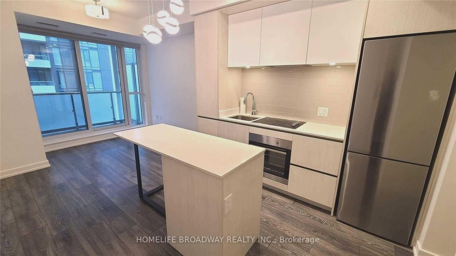 #801E - 34 Tubman Avenue