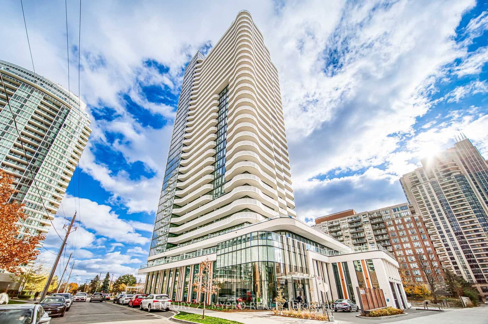 #2111 - 15 Holmes Avenue