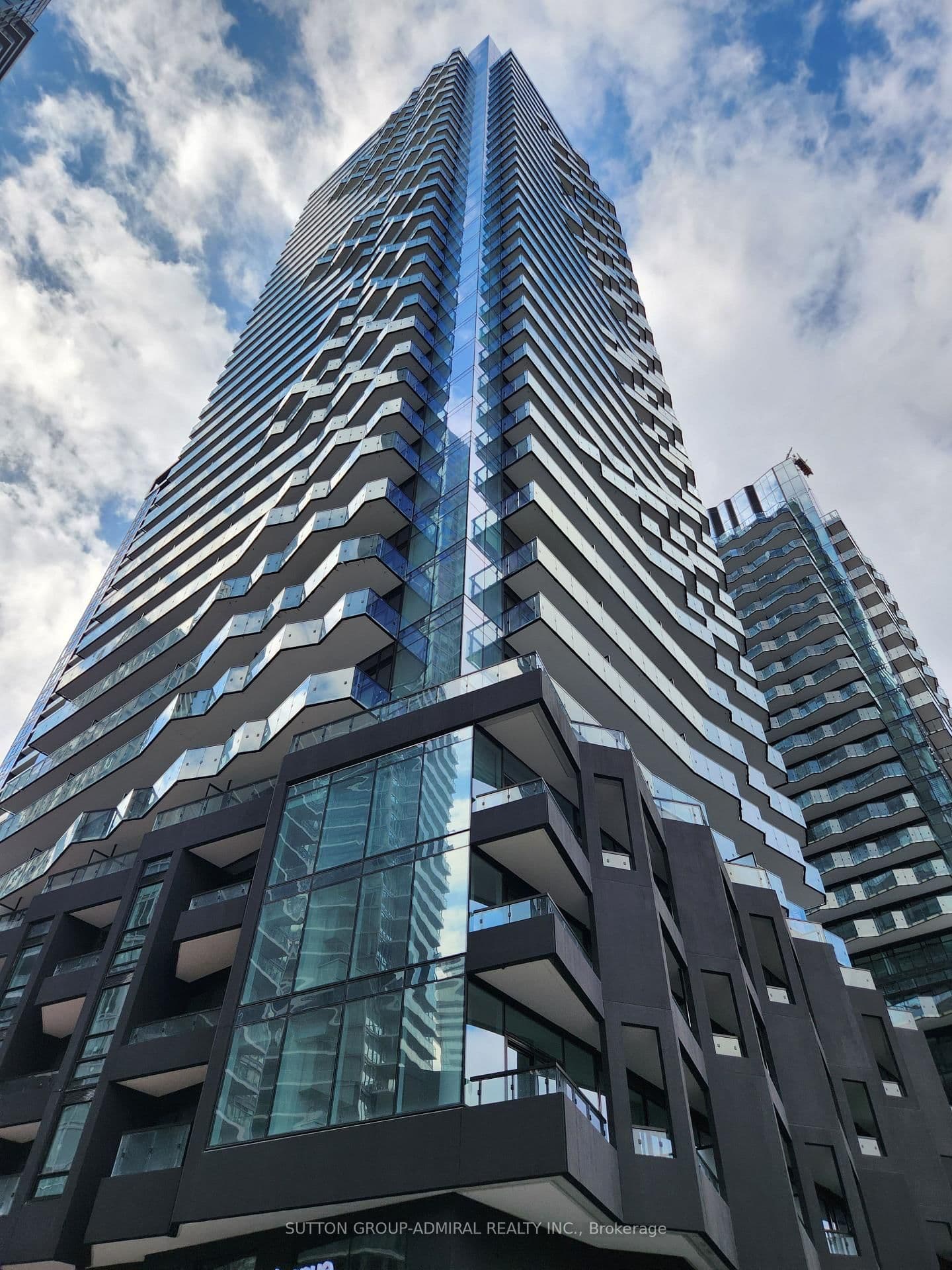 110 Broadway Avenue, Unit 3107