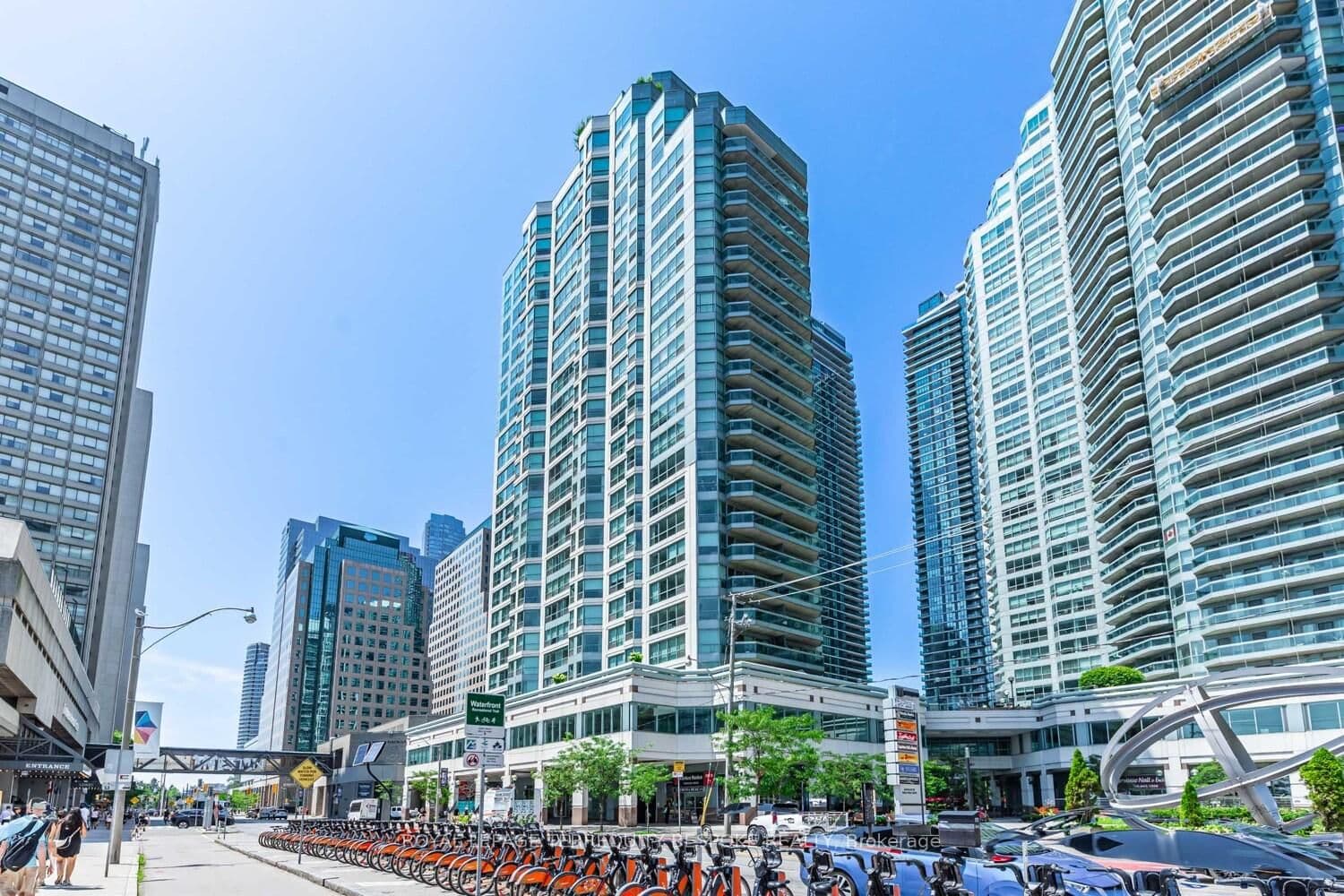 10 Queens Quay W, Unit 811