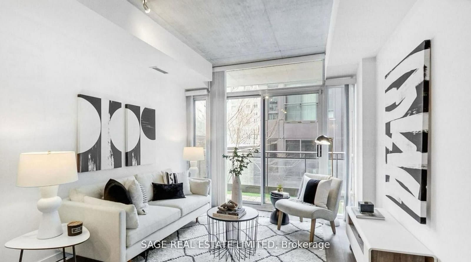 #208 - 127 Queen Street E