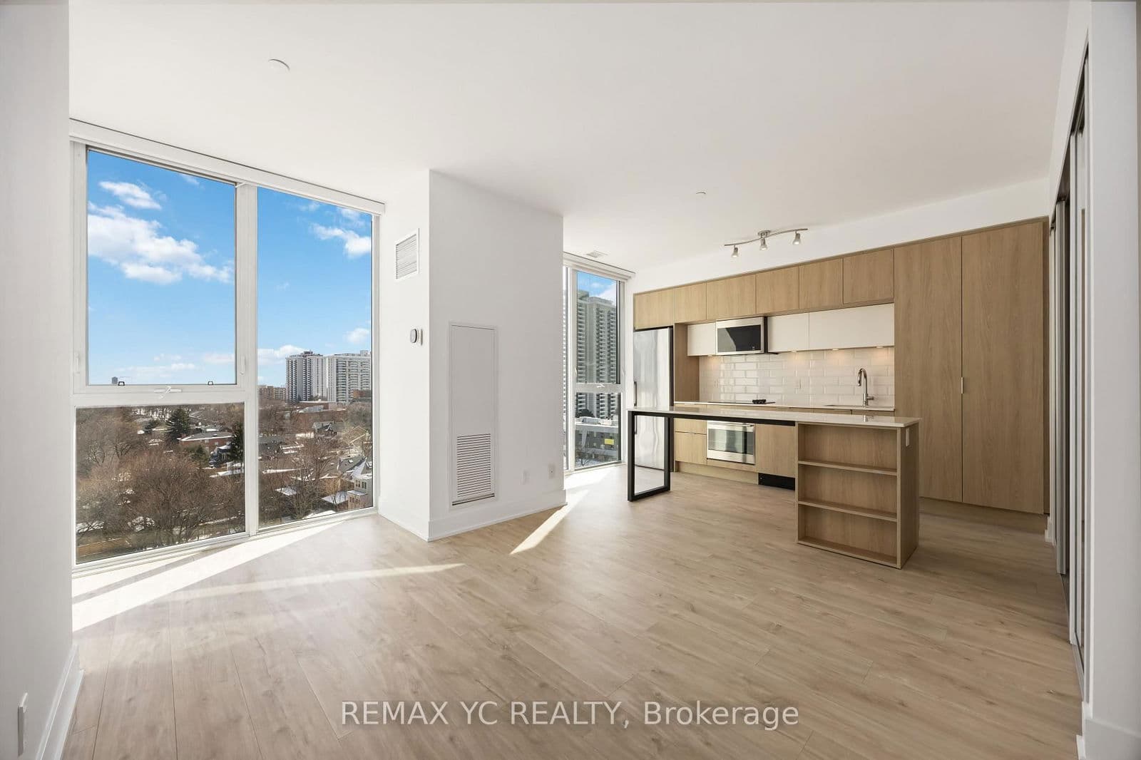 #801 - 1 Belsize Drive