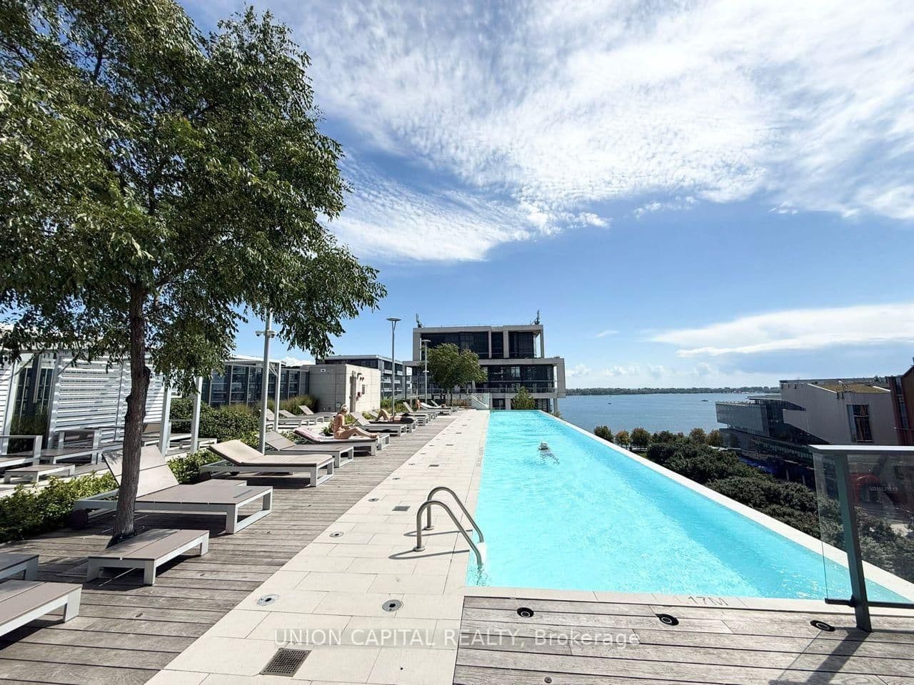 #1601 - 16 Bonnycastle Street