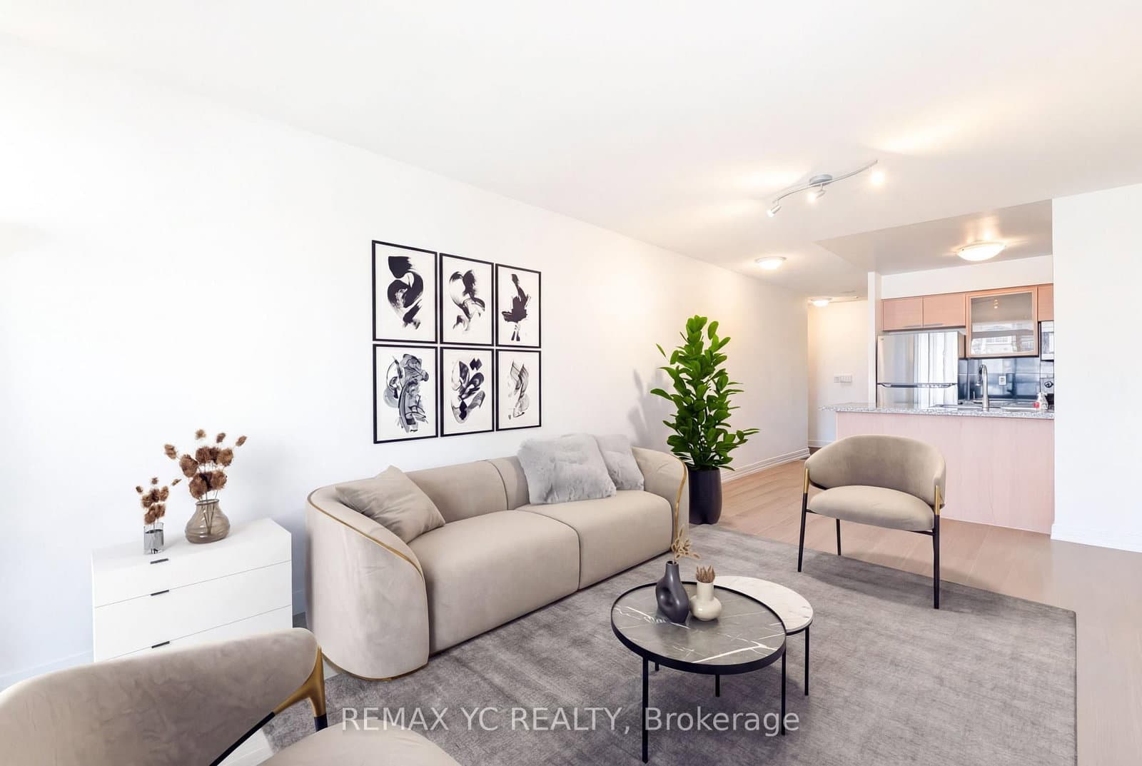 #2612 - 16 Harrison Garden Boulevard