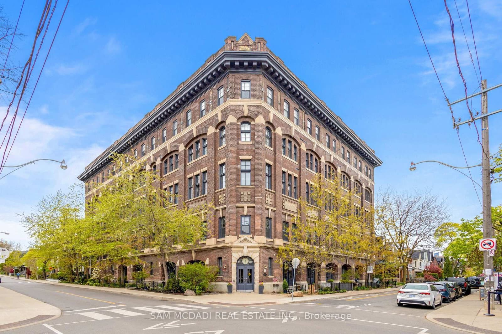 #204 - 183 Dovercourt Road