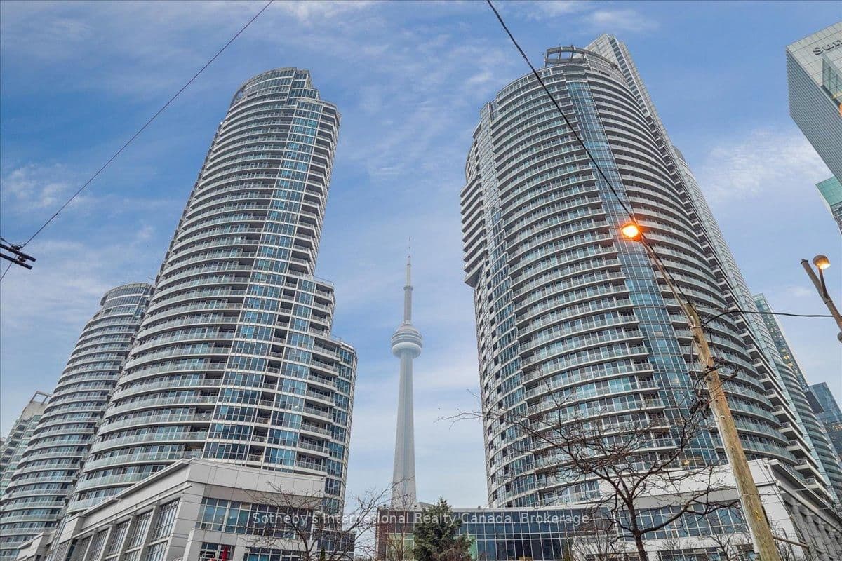 #1804 - 218 Queens Quay W