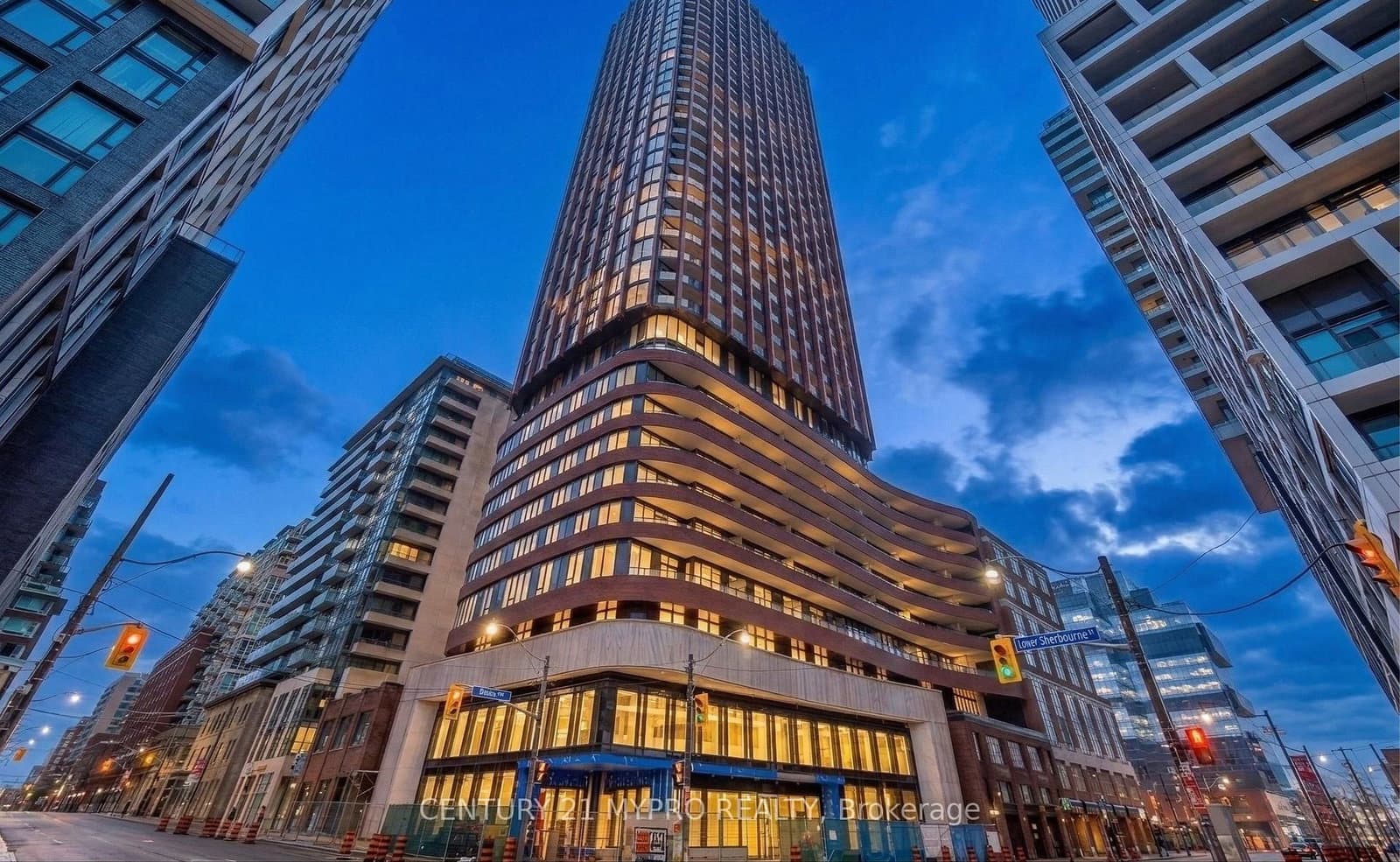 #1111 - 180 Front Street E