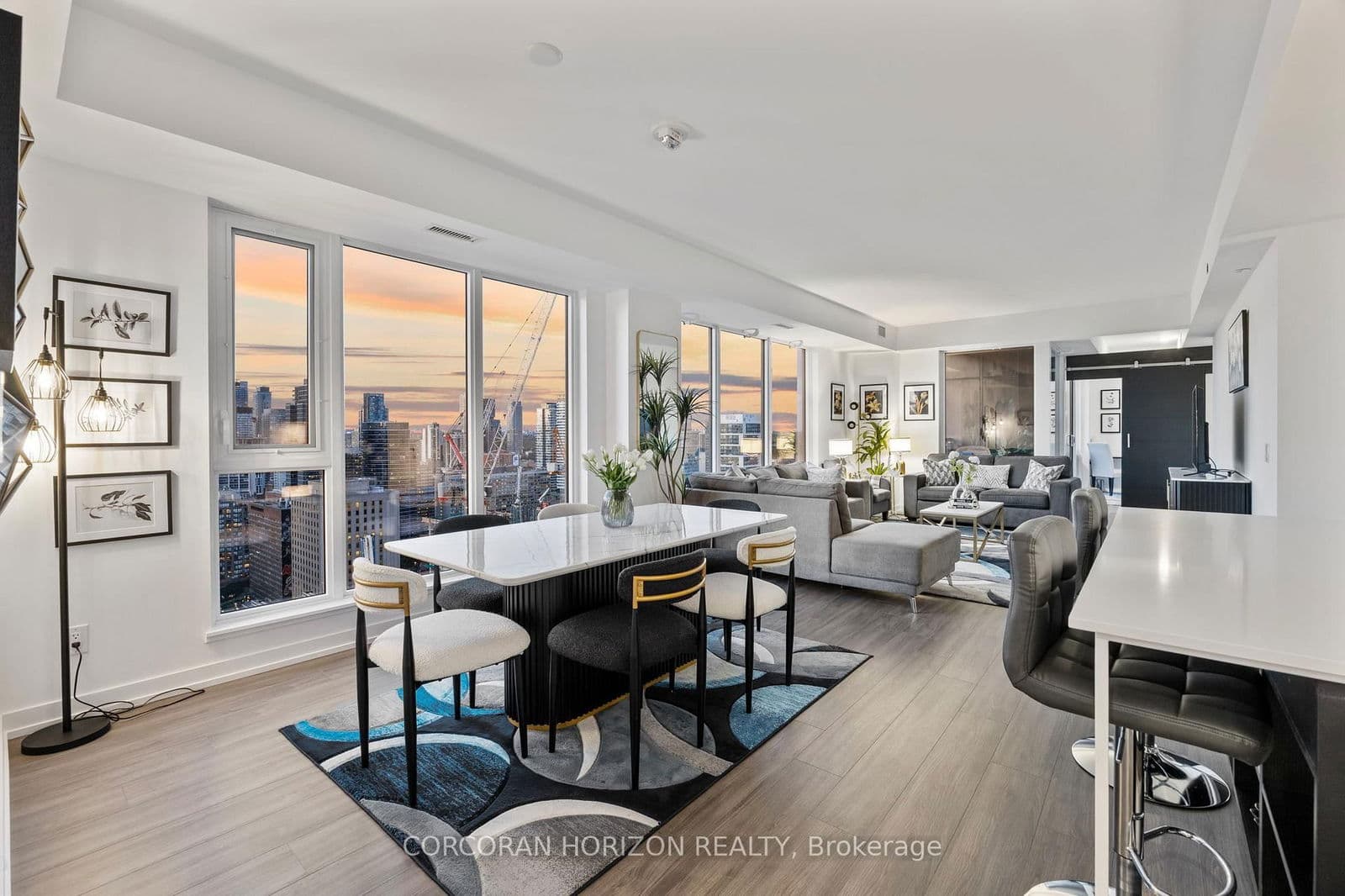 #PH1 - 20 Edward Street