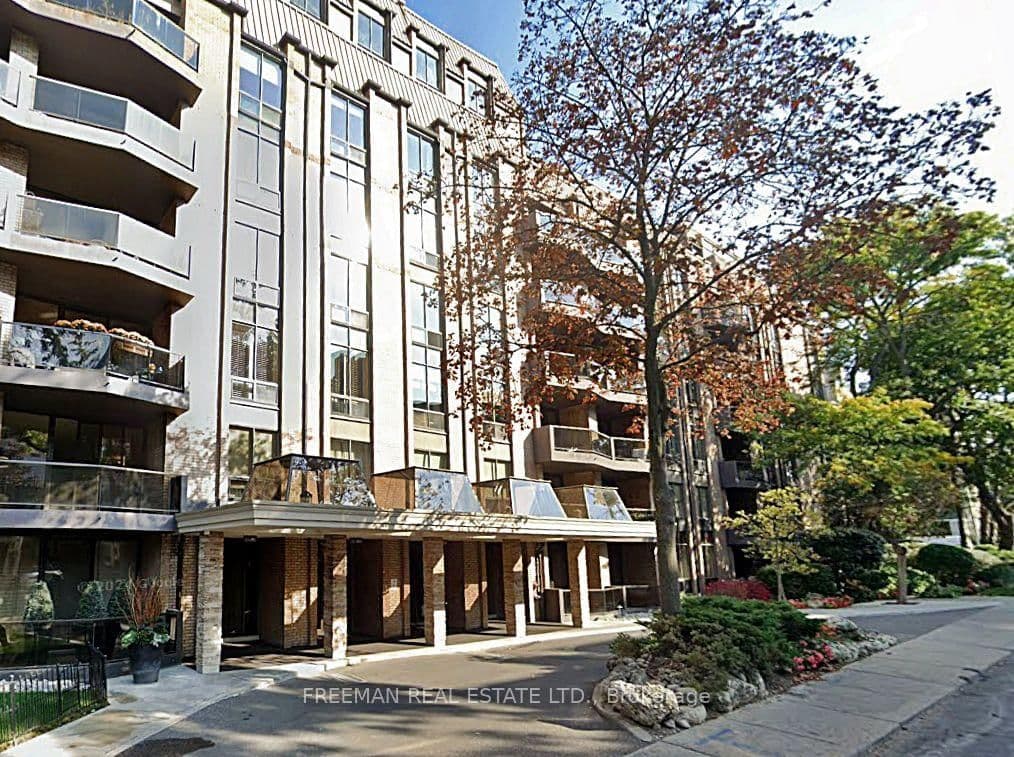 #303 - 350 Lonsdale Road