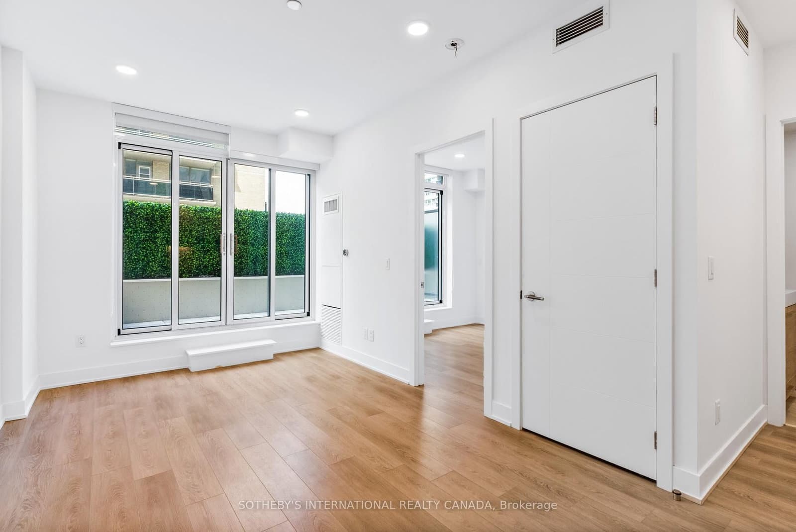 200 Redpath Avenue, Unit 305