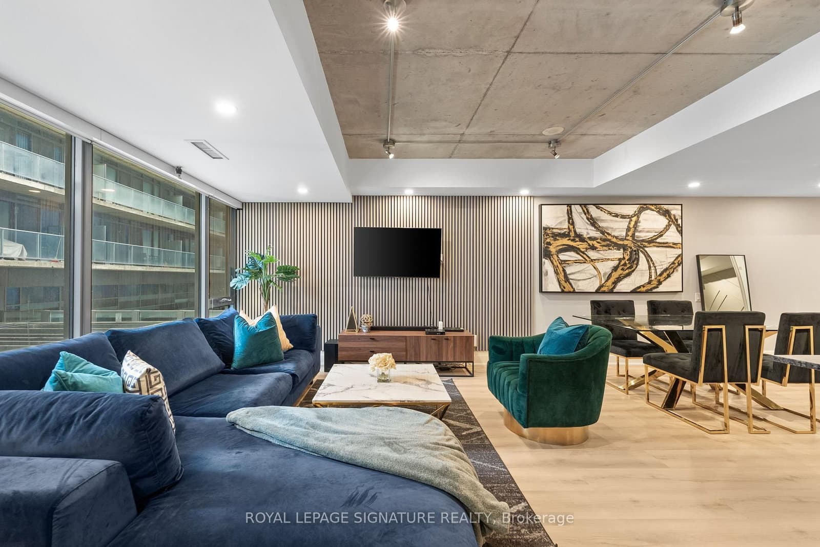 95 Bathurst Street, Unit 109