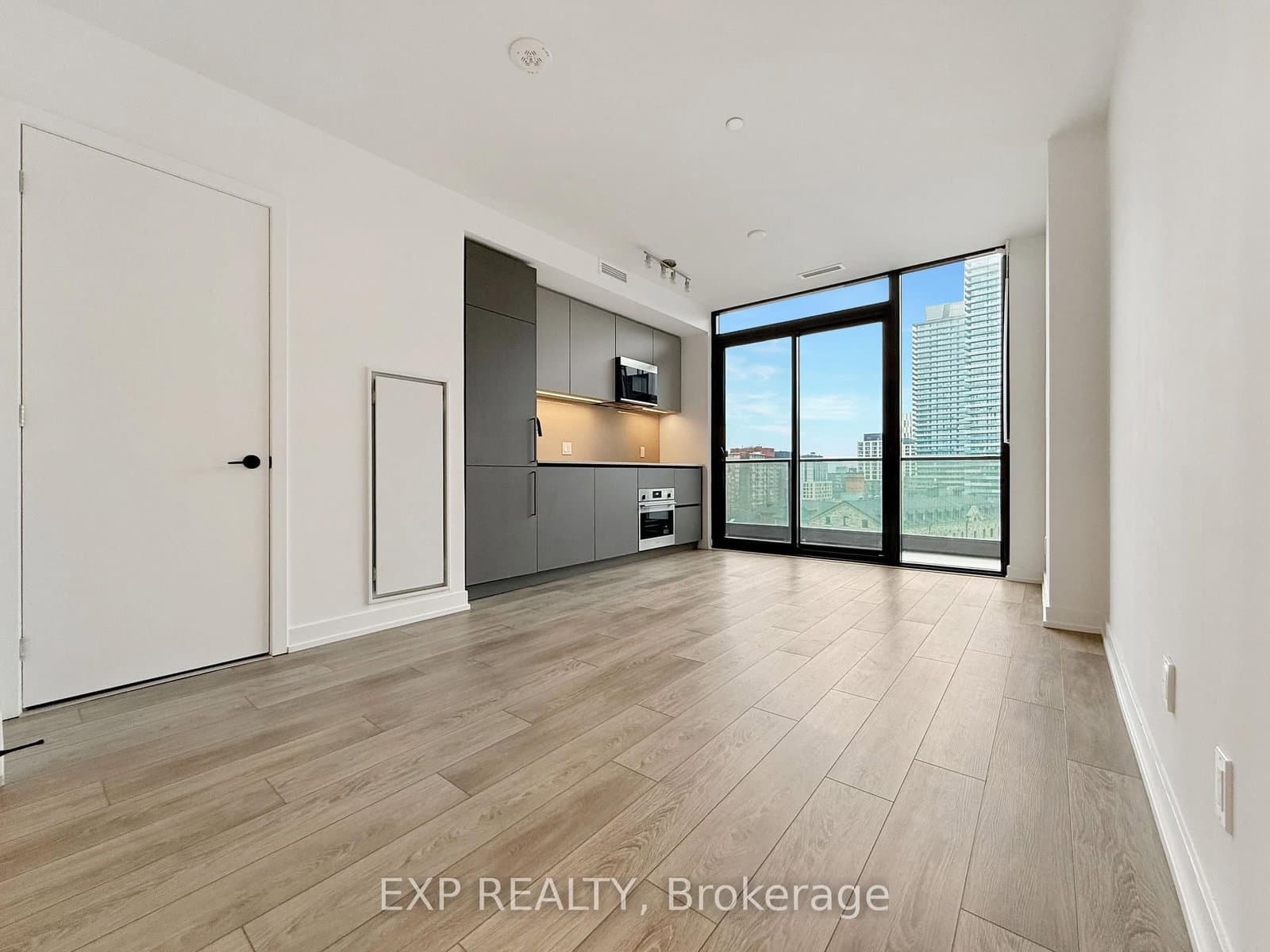 35 Parliament Street, Unit 928