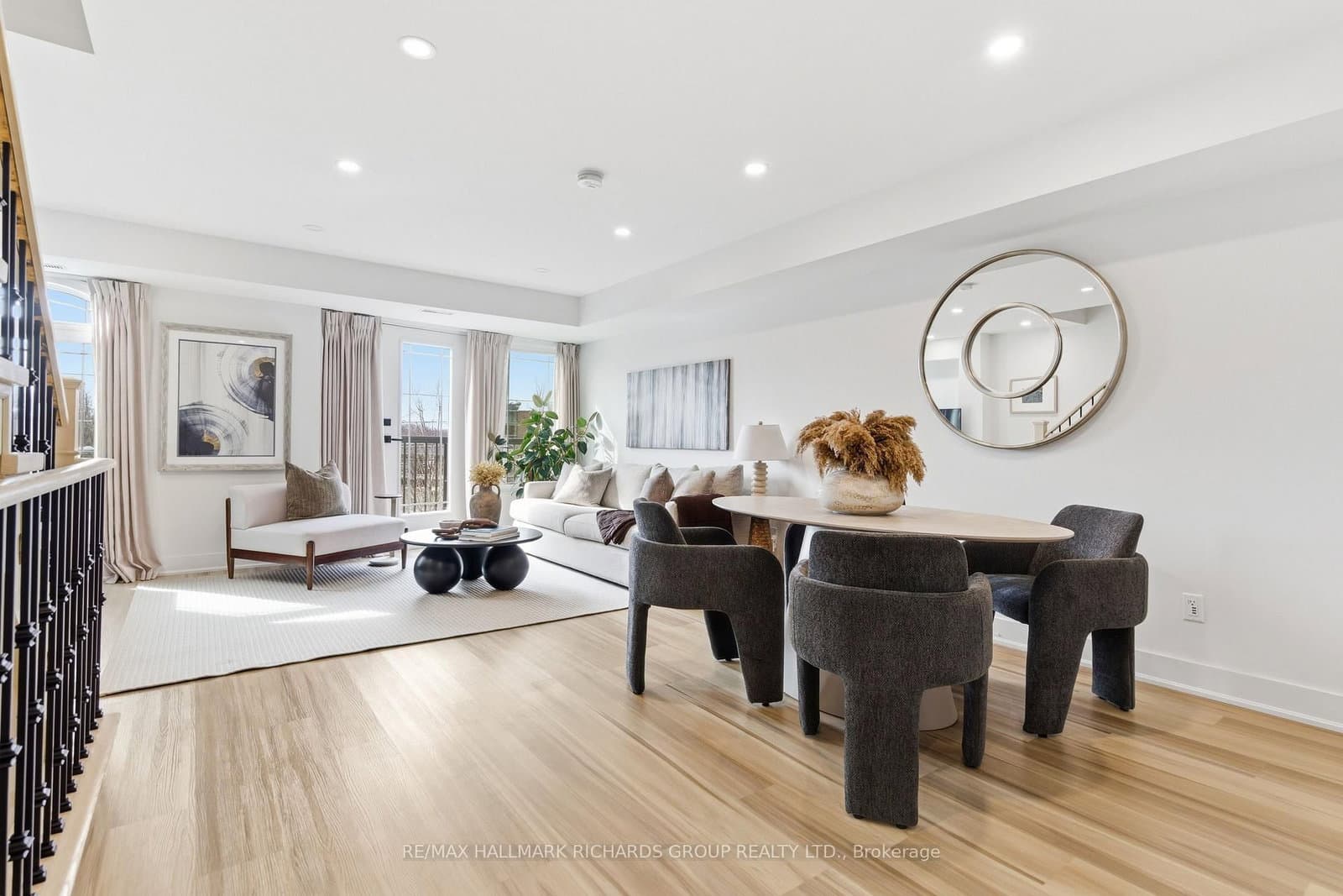 118 Finch Avenue W, Unit 8