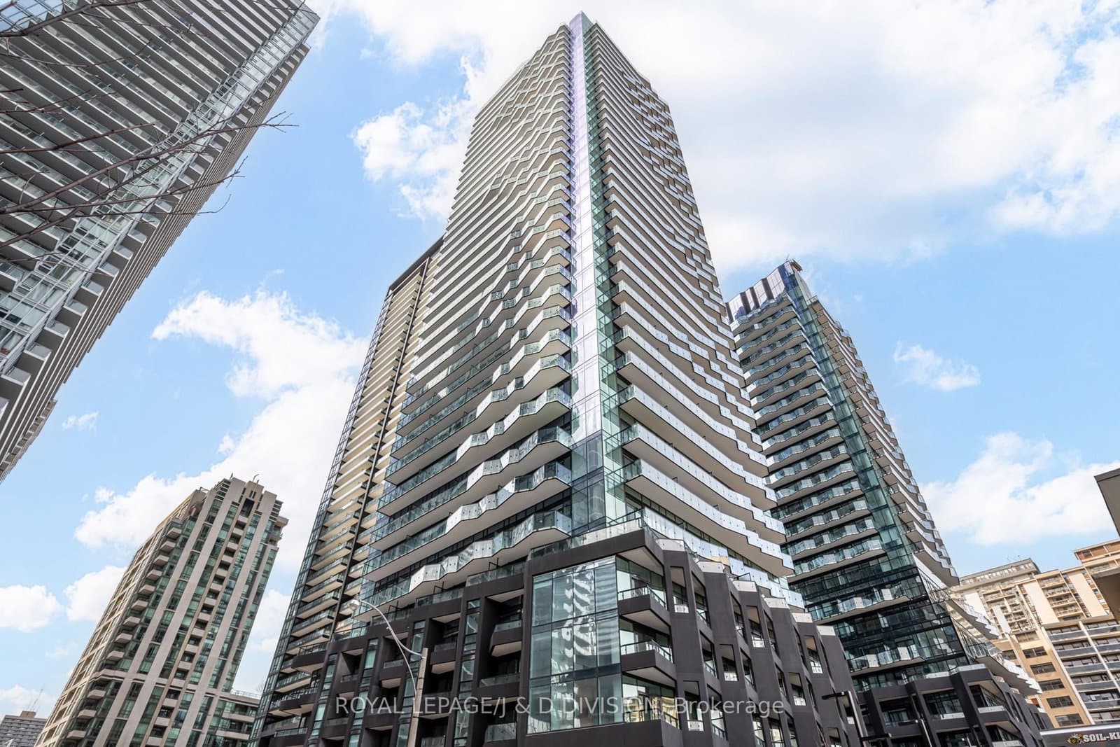 110 Broadway Avenue, Unit 3112