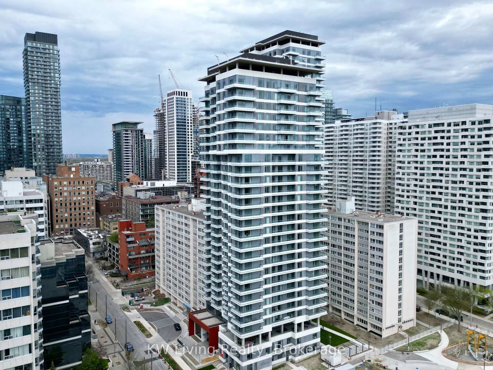 25 Holly Street, Unit 1104