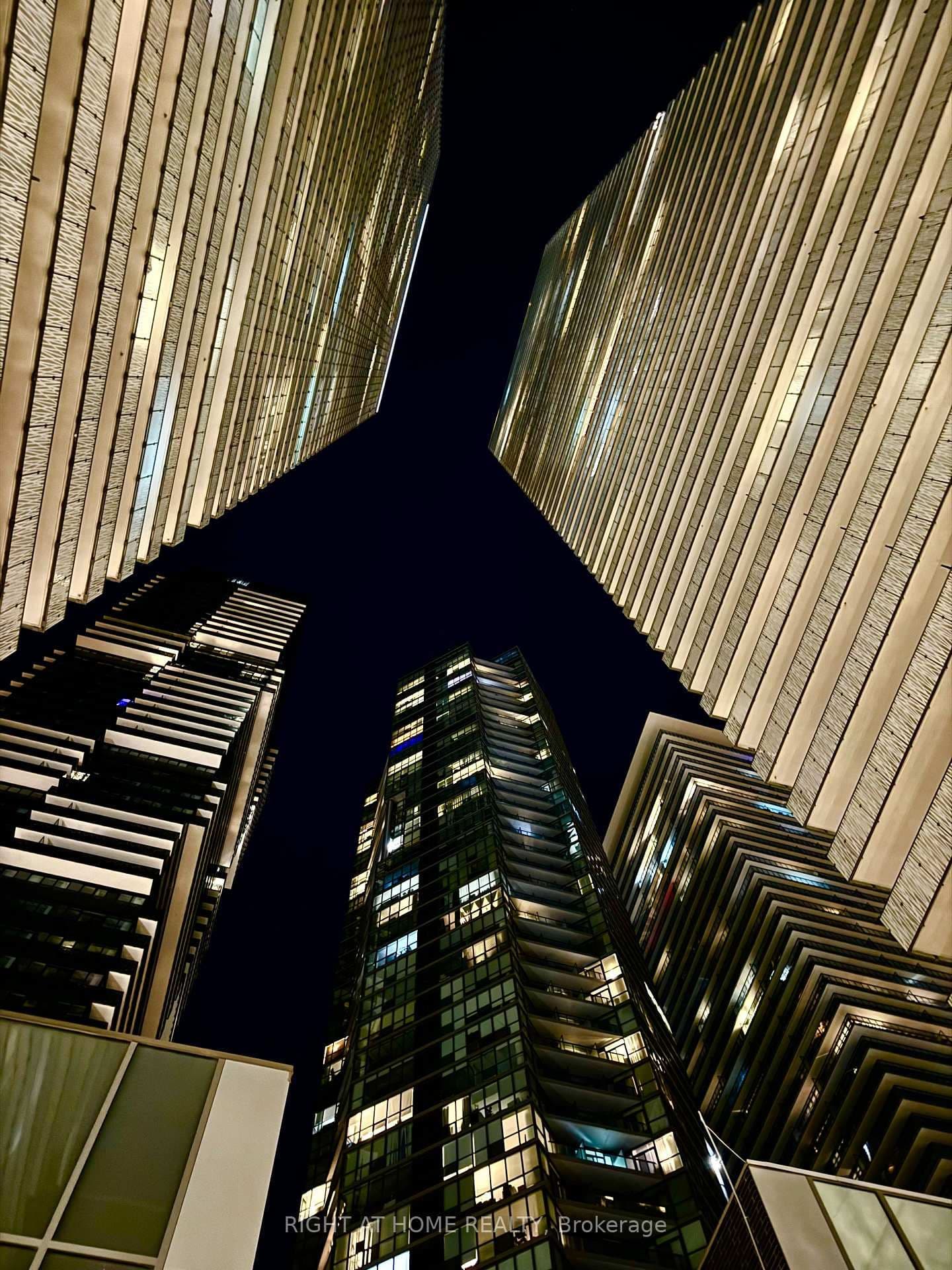 #2206 - 42 Charles Street E