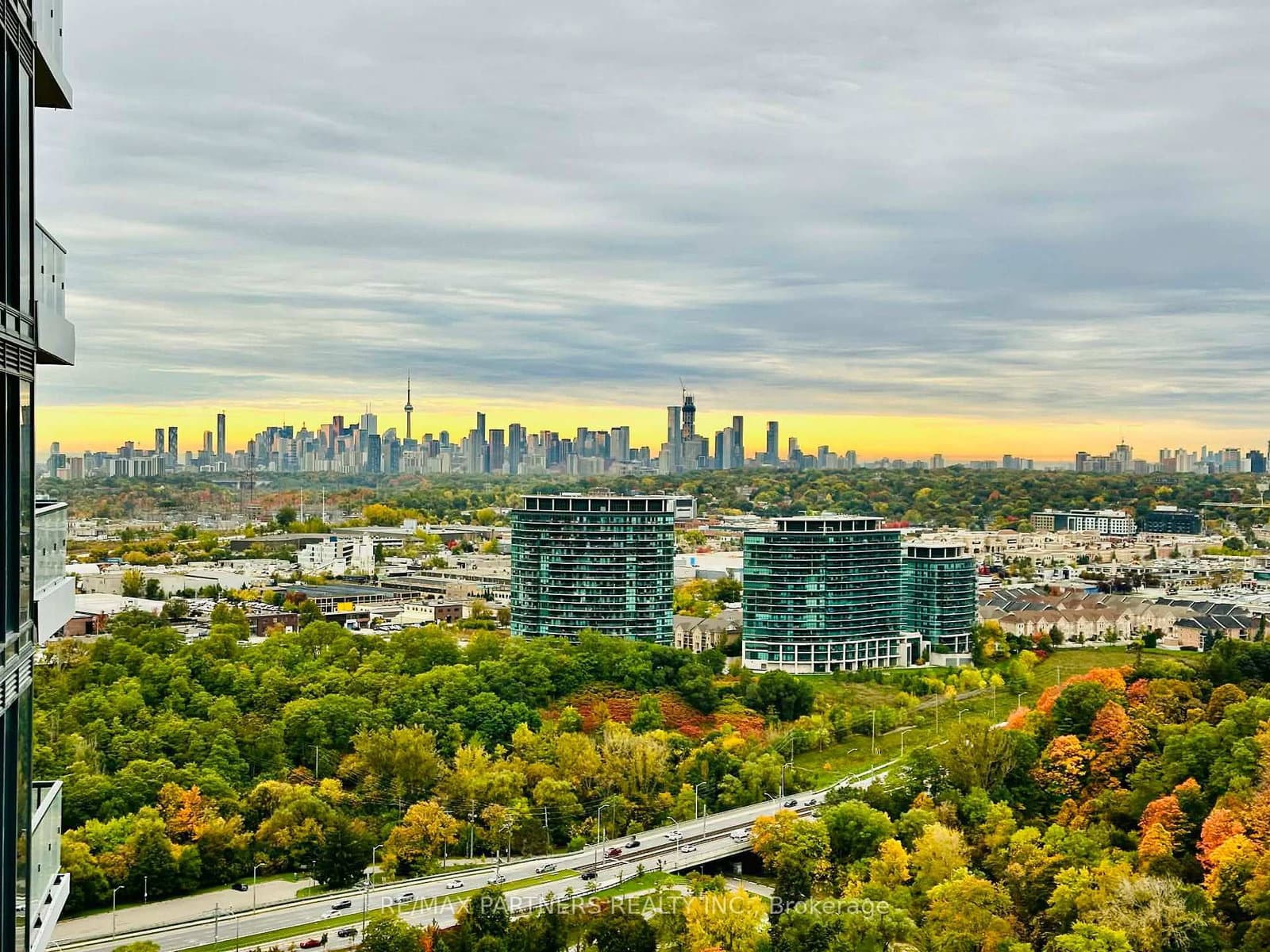 #2603 - 10 Inn on the Park Drive