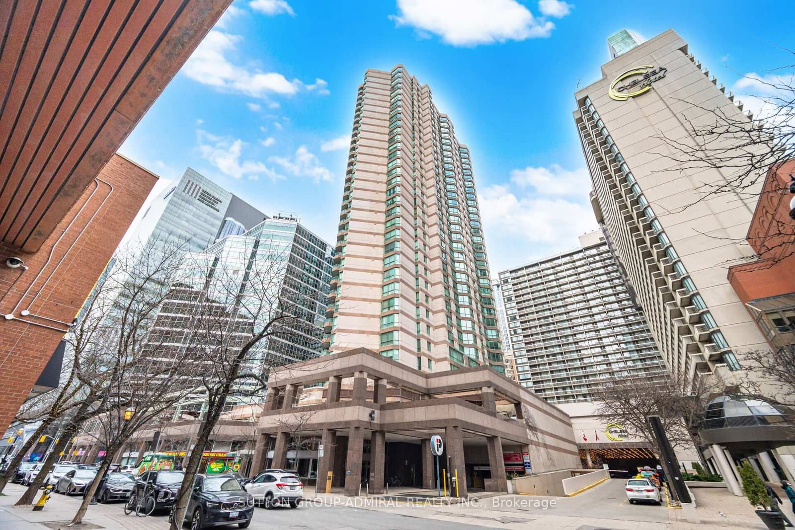 #3413 - 38 Elm Street