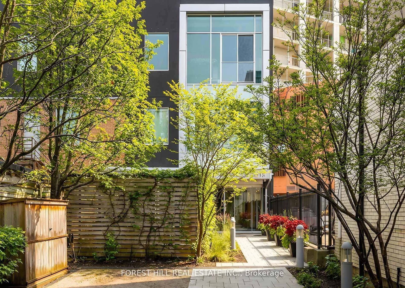 #PH01 - 113 Dupont Street