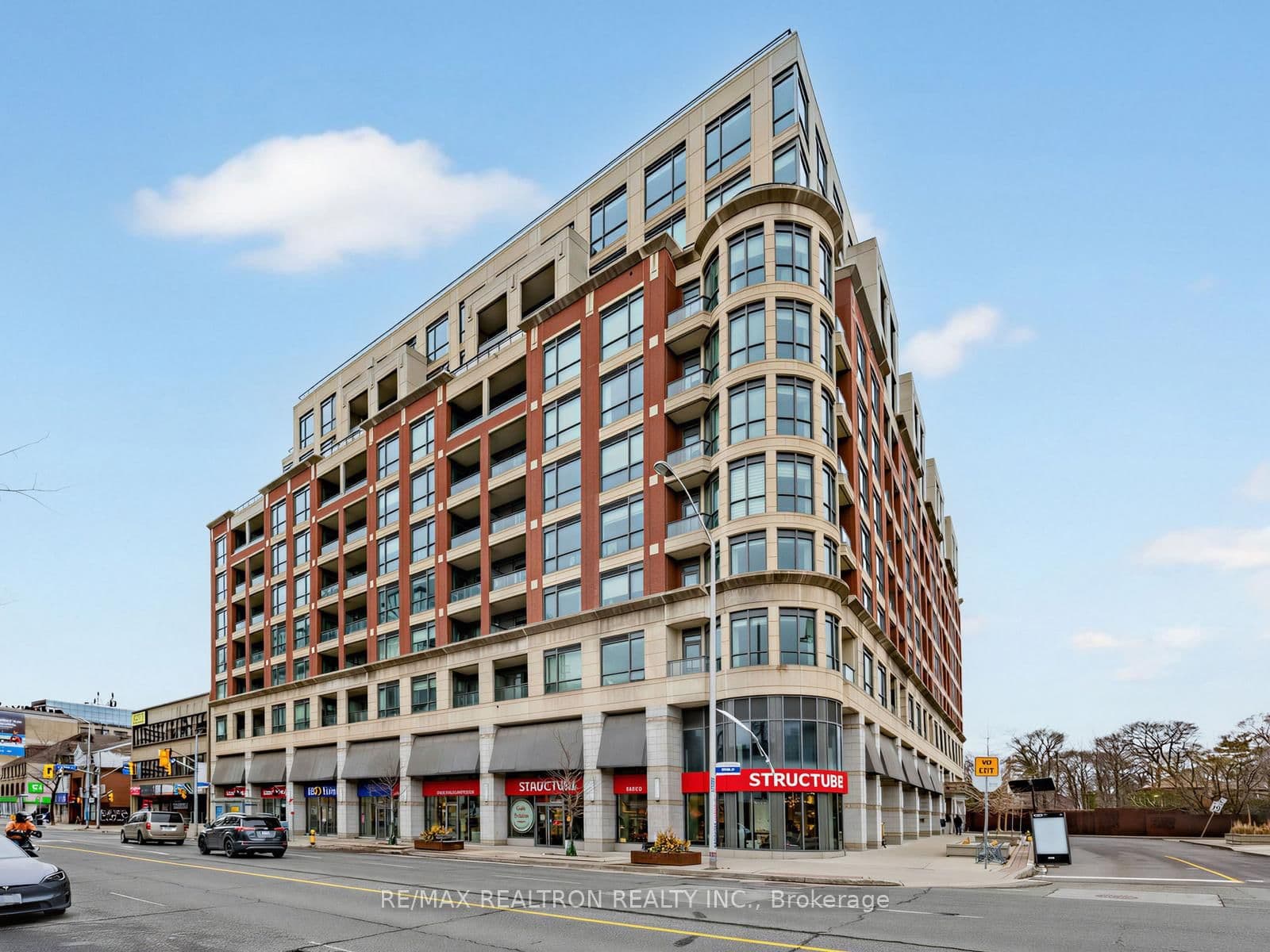 #914 - 23 Glebe Road W