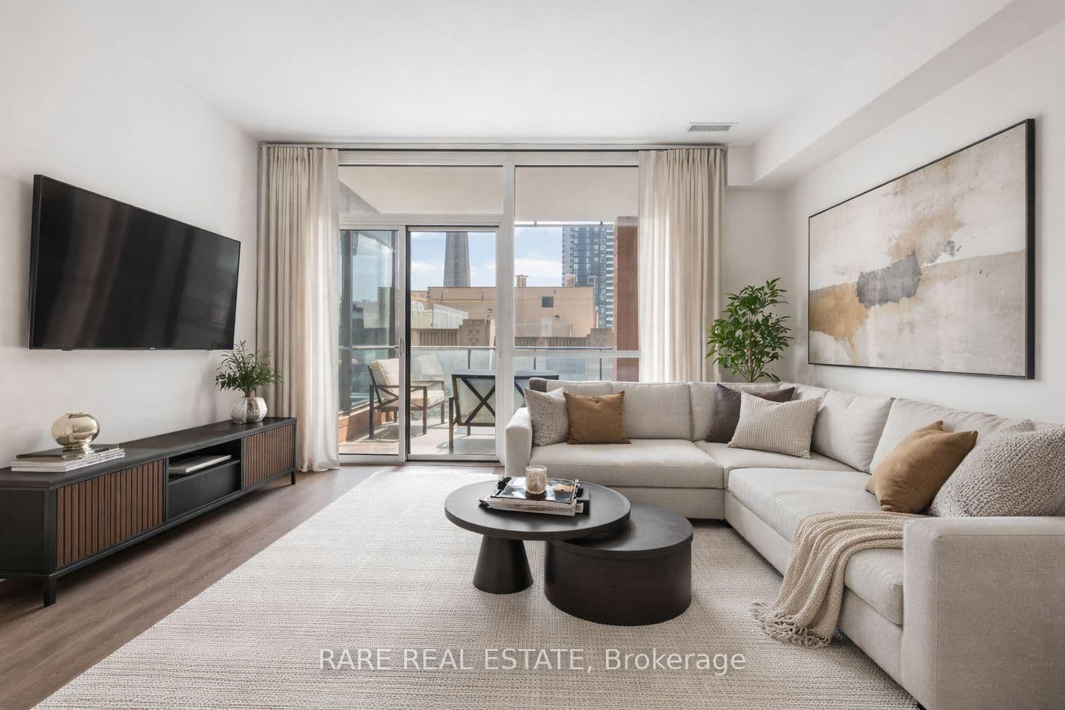 #2007 - 8 Mercer Street