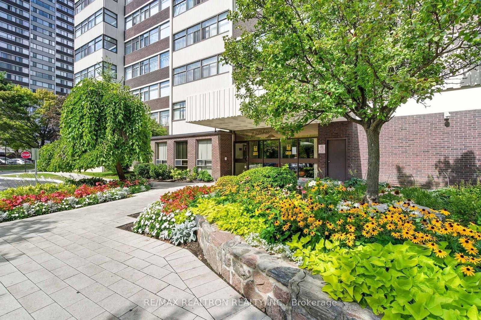 #2706 - 100 Antibes Drive